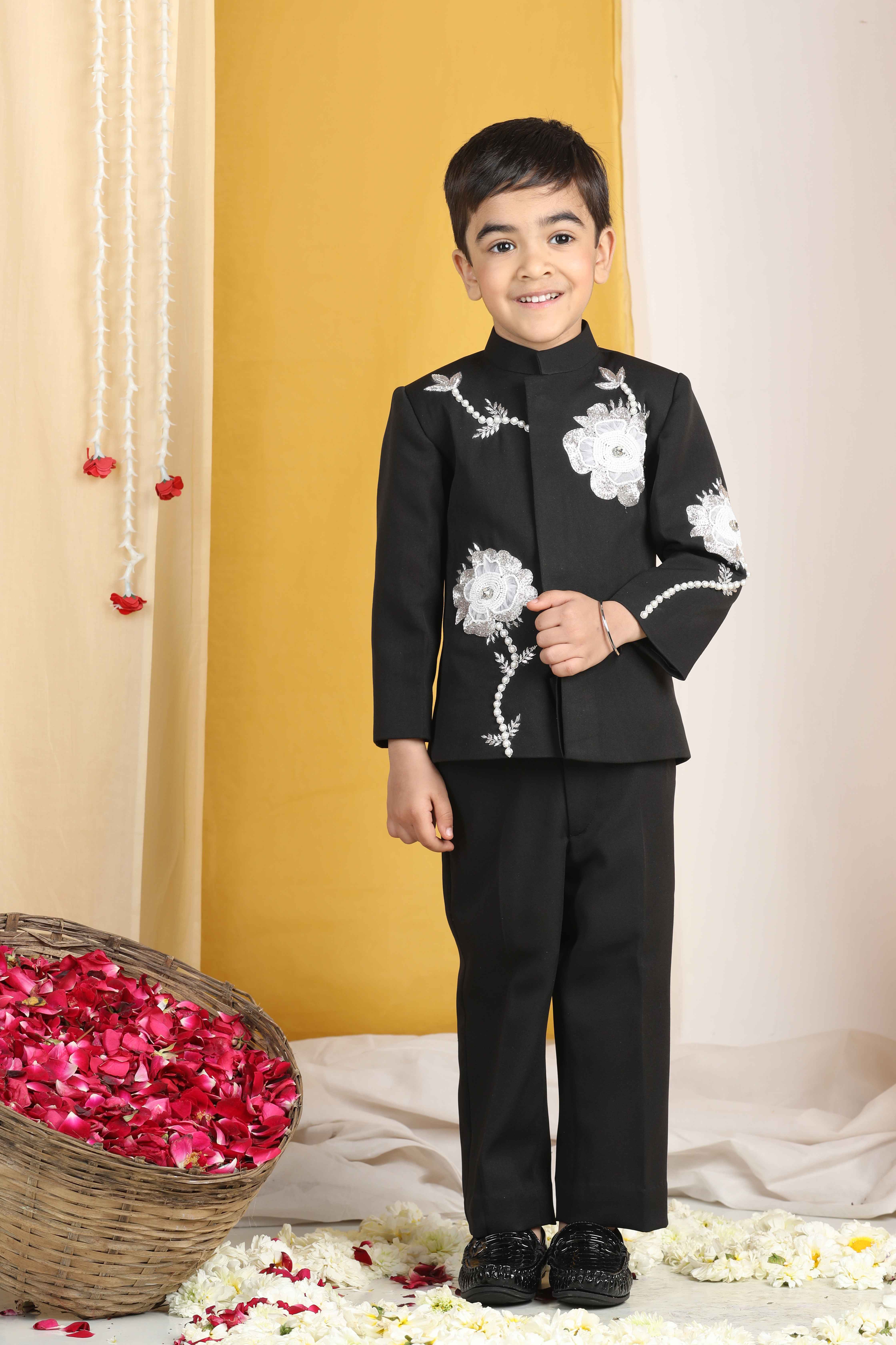 SUIT